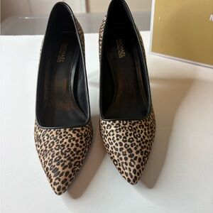 Michael Kors Dorothy Leopard Print Pointed Toe Heels - Tan/Black